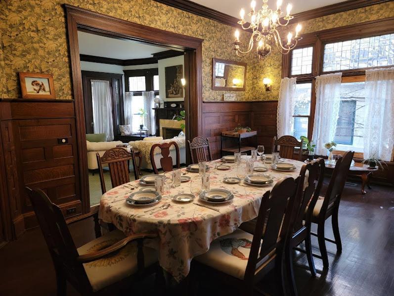 The Kings Throne Inn And Guest House Толедо Екстер'єр фото