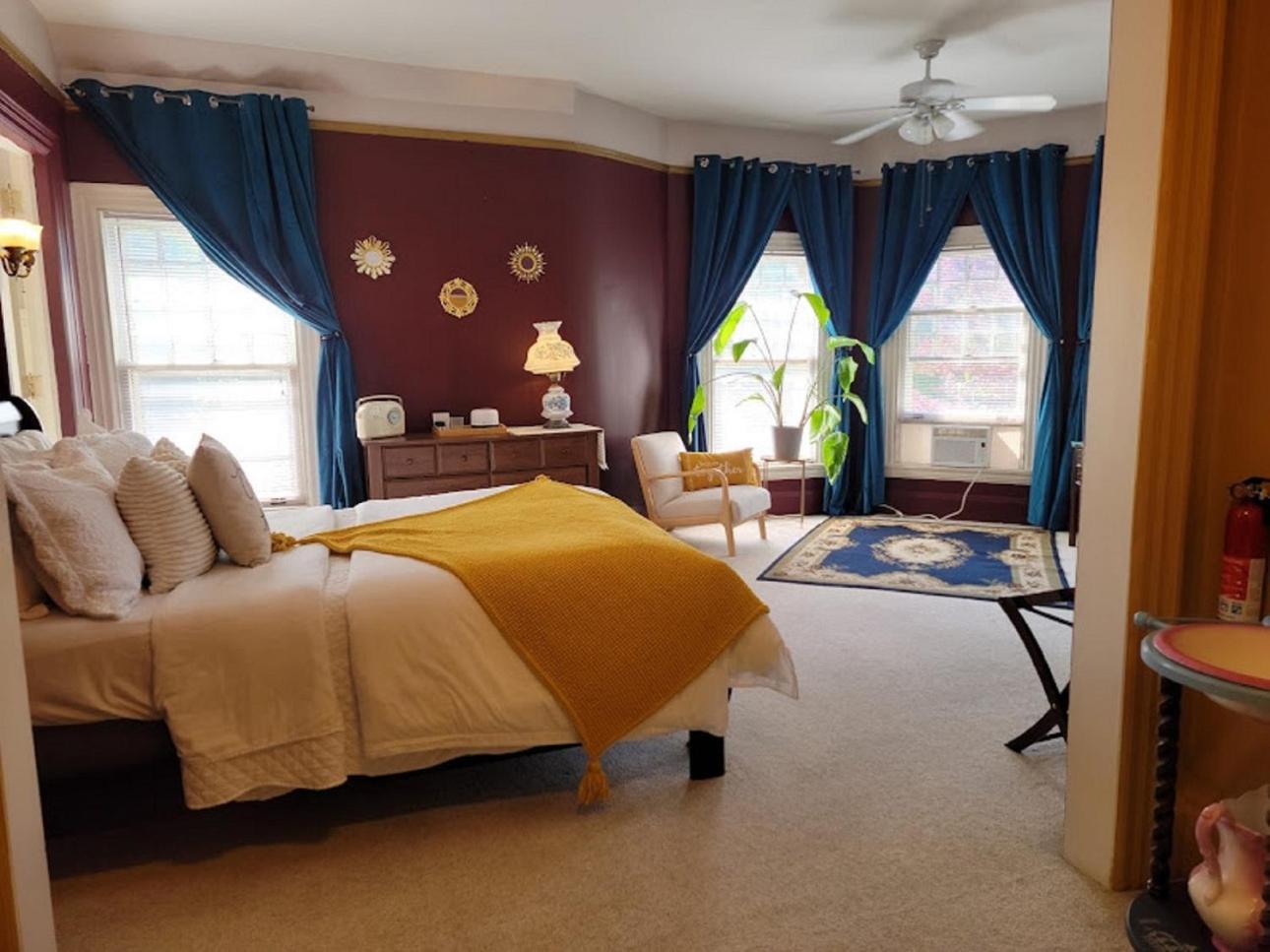 The Kings Throne Inn And Guest House Толедо Екстер'єр фото