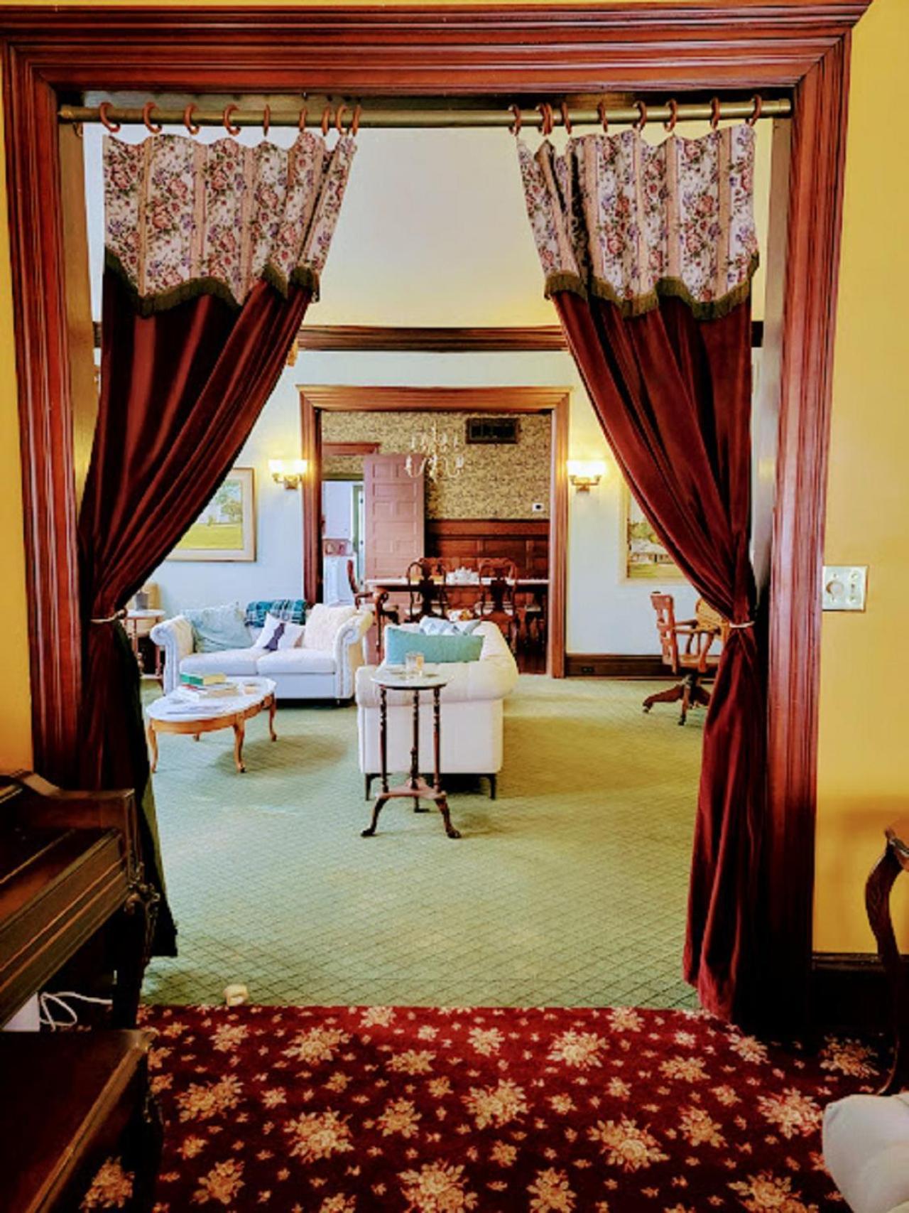 The Kings Throne Inn And Guest House Толедо Екстер'єр фото