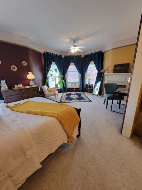 The Kings Throne Inn And Guest House Толедо Екстер'єр фото