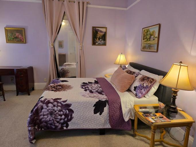 The Kings Throne Inn And Guest House Толедо Екстер'єр фото